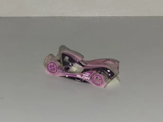 Hot Wheels Cloak And Dagger Glow Racers - Imagem 2