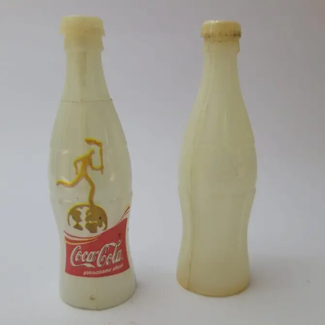 Kit Garrafas Coca-Cola Fluorescentes - Imagem 2