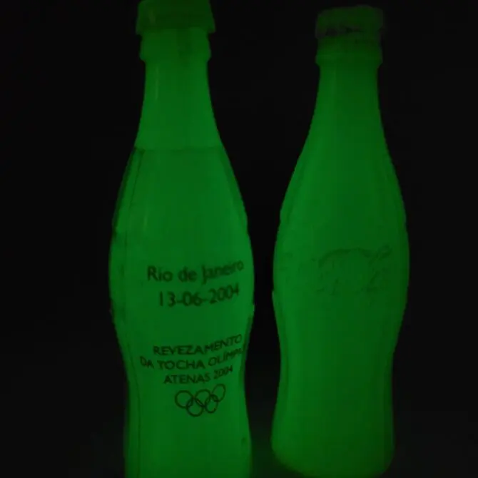 Kit Garrafas Coca-Cola Fluorescentes - Imagem 5